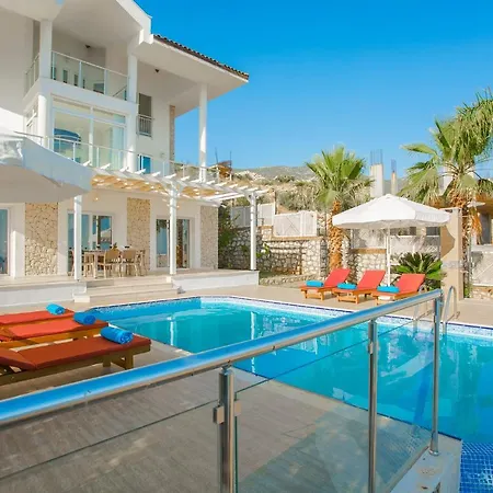 Kalkan'da Denize Sifir Havuzlu * Kaş