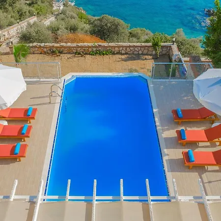 Kalkan'da Denize Sifir Havuzlu * Kaş
