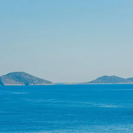 Kalkan'da Denize Sifir Havuzlu * Kaş